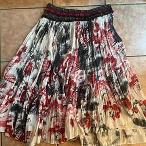 Fun Sandy Starkman Floral skirt